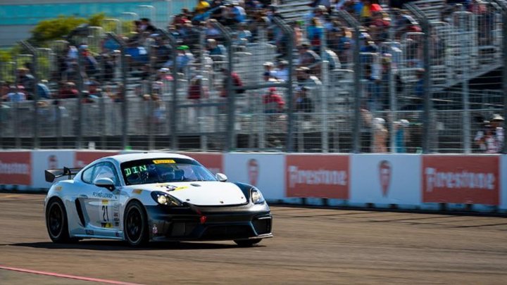 Flying Lizard Motorsports Completes Grand Prix of St. Petersburg