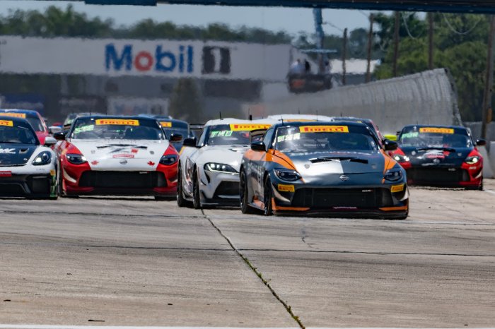 Nissan Wins in Sebring