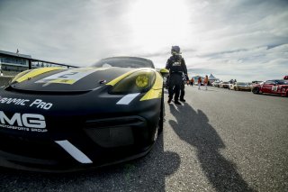 #2 Porsche 718 Cayman CS MR of Jason Bell, Castrol Victoria Day SpeedFest Weekend, Clarington ON
 | Brian Cleary/SRO