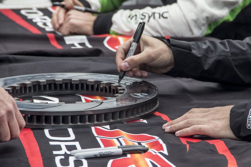 autographs
Castrol Victoria Day SpeedFest Weekend, Clarington ON            