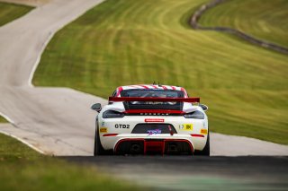 #17 Porsche 718 Cayman GT4 CLUBSPORT MR of James Rappaport and Todd Hetherington, TRG - The Racers Group, Am, Pirelli GT4 America, SRO America, VIRginia International Raceway, Alton, VA, June 2021. | Fabian Lagunas/SRO